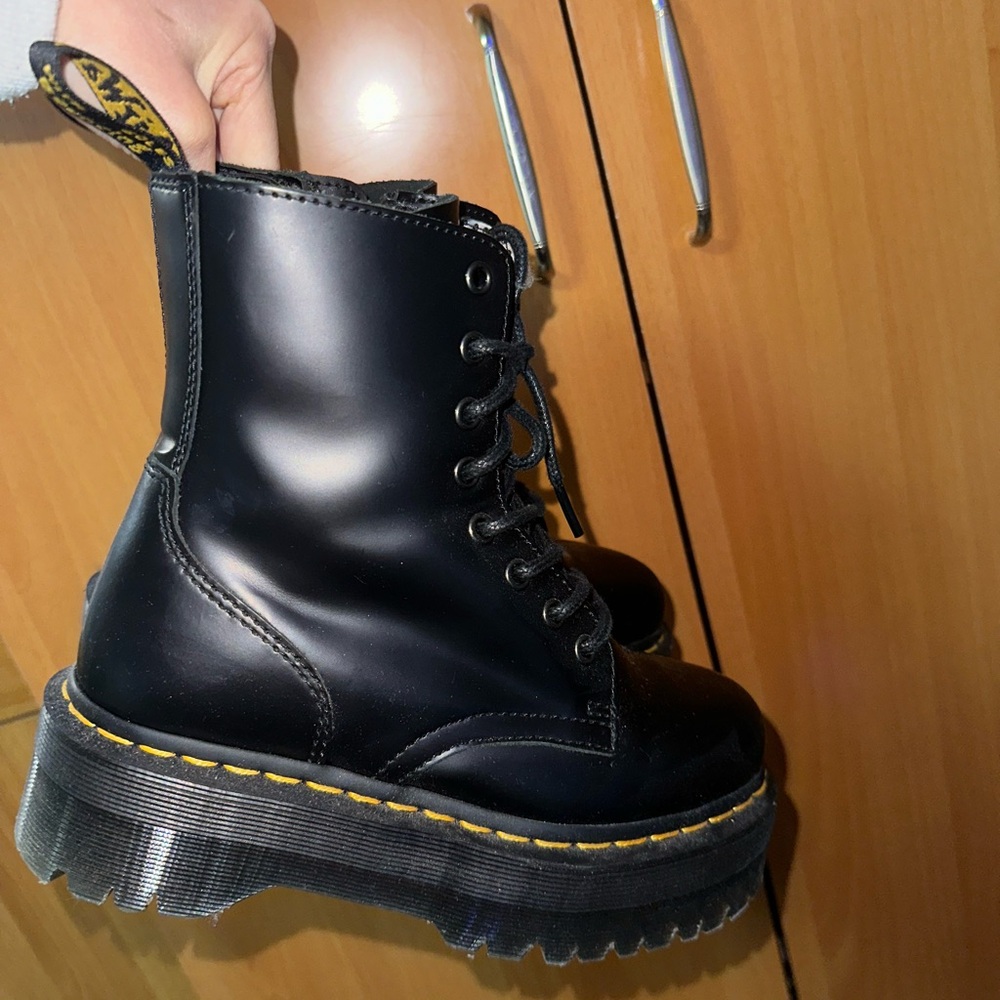 Dr martens Jadon smooth leather platform boots